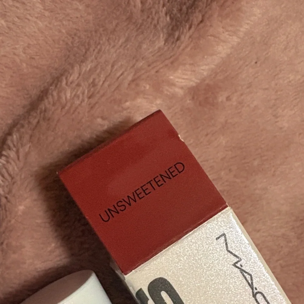 MAC Strobe Beam Liquid Blush